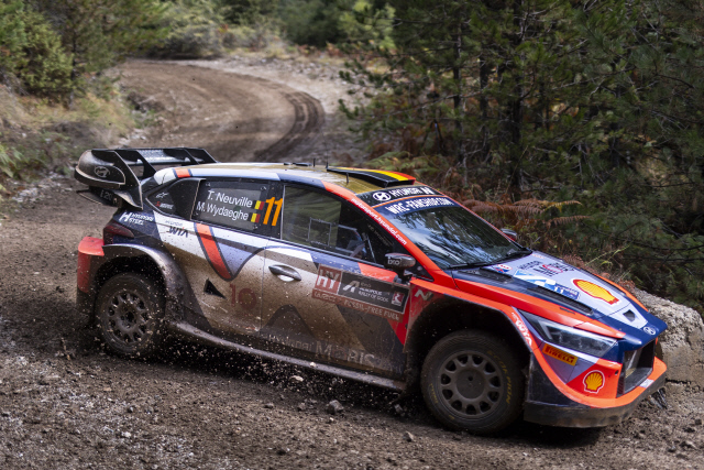 2024 WRC 그리스 랠리에서 질주하는 현대 월드랠리팀 'i20 N Rally1 하이브리드' 경주차. 현대차 제공